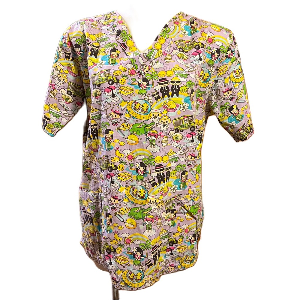 Hawaiian kawaii anime scrub top large